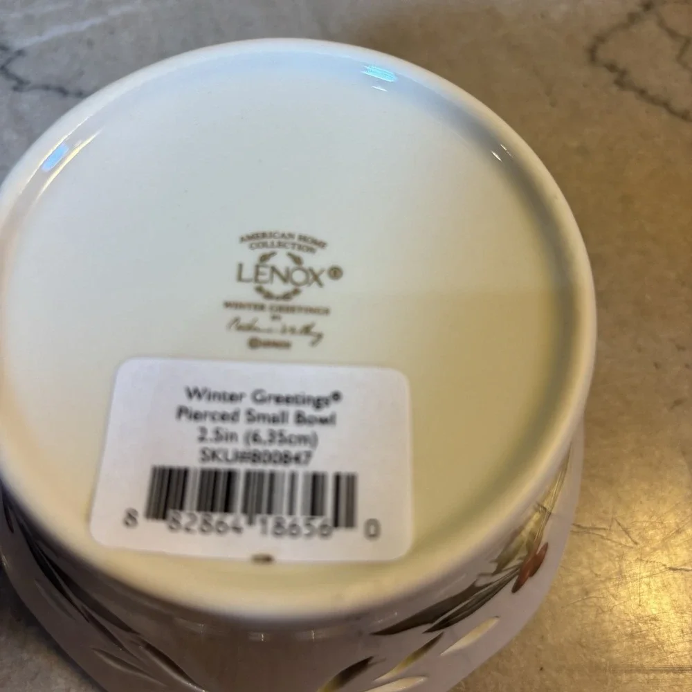Lenox Winter Greetings Pierced Holly Design‎ Small Bowl New In Box